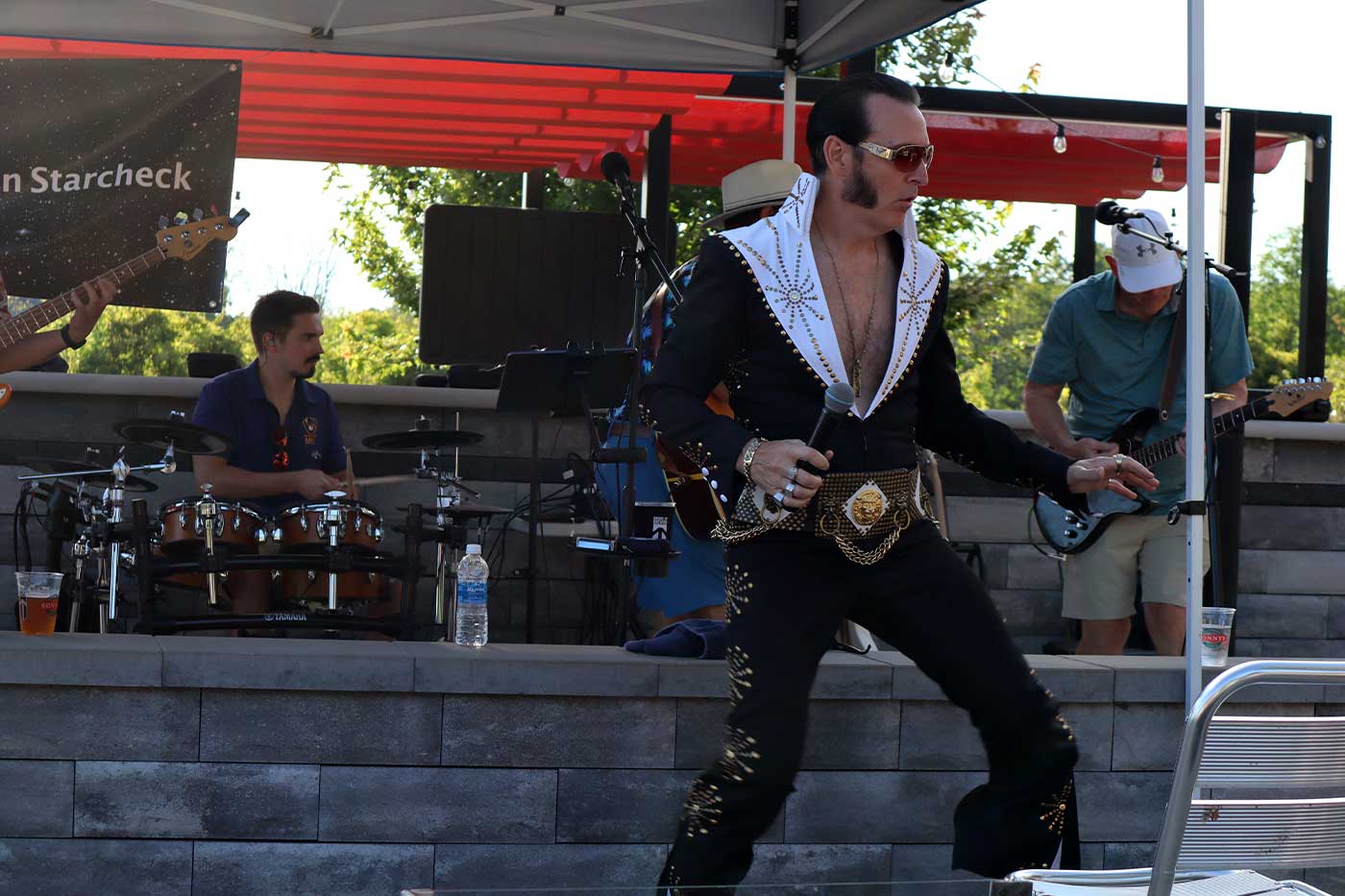 Elvis performs live music and entertainment at Door County Cherry Hut